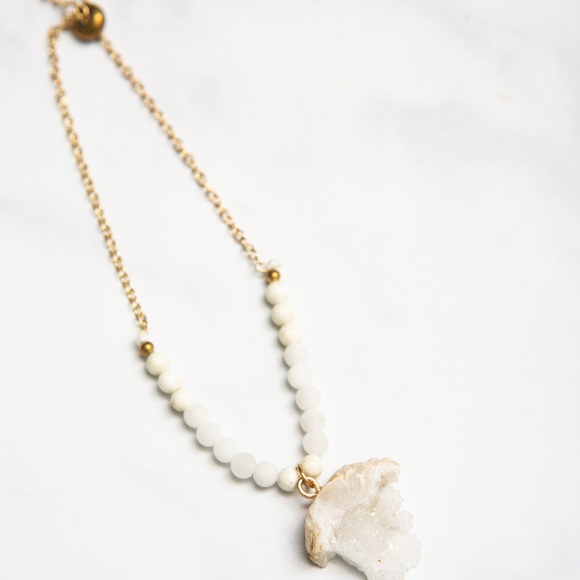 White Jade Bracelet with Crystal Quartz Charm - Picture 5 of 8